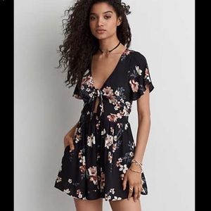 American Eagle Floral Romper - Size M